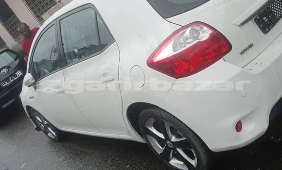 Sayi Sabo Toyota Auris Sauran Mota in Douala a Ƙasar Kamaru Sayi Sabo Toyota Auris Sauran Mota in Douala a Ƙasar Kamaru