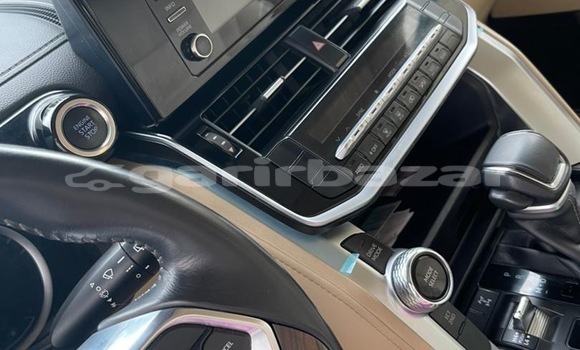 Acheter Import Voiture Toyota Land Cruiser Blanc à Douala, Littoral Cameroon Acheter Import Voiture Toyota Land Cruiser Blanc à Douala, Littoral Cameroon