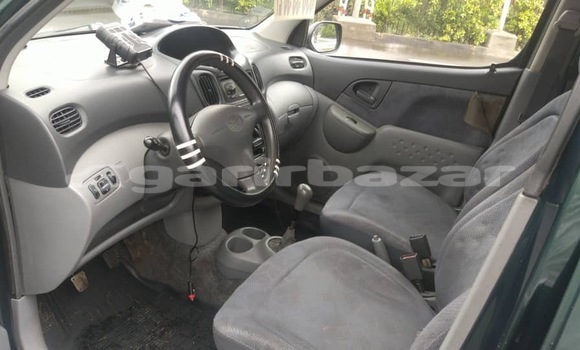 Buy New Toyota Yaris Verso Green Car in Yaounde in Central Cameroon Buy New Toyota Yaris Verso Green Car in Yaounde in Central Cameroon