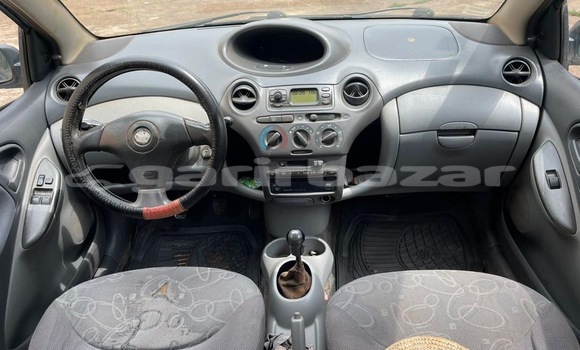 Sayi Na hannu Toyota Yaris Green Mota in Yaounde a Babban Kamaru Sayi Na hannu Toyota Yaris Green Mota in Yaounde a Babban Kamaru