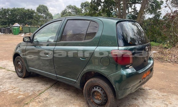 Sayi Na hannu Toyota Yaris Green Mota in Yaounde a Babban Kamaru Sayi Na hannu Toyota Yaris Green Mota in Yaounde a Babban Kamaru