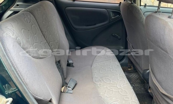 Sayi Na hannu Toyota Yaris Green Mota in Yaounde a Babban Kamaru Sayi Na hannu Toyota Yaris Green Mota in Yaounde a Babban Kamaru