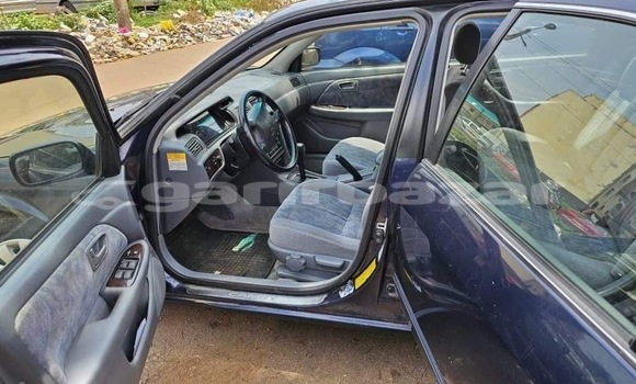 Acheter Neuf Voiture Toyota Camry Bleu à Yaoundé, Central Cameroon Acheter Neuf Voiture Toyota Camry Bleu à Yaoundé, Central Cameroon