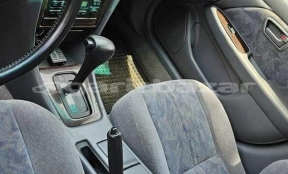 Acheter Neuf Voiture Toyota Camry Bleu à Yaoundé, Central Cameroon Acheter Neuf Voiture Toyota Camry Bleu à Yaoundé, Central Cameroon