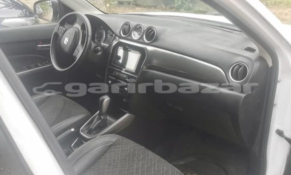 Buy Used Suzuki Vitara White Car in Douala in Littoral Cameroon Buy Used Suzuki Vitara White Car in Douala in Littoral Cameroon