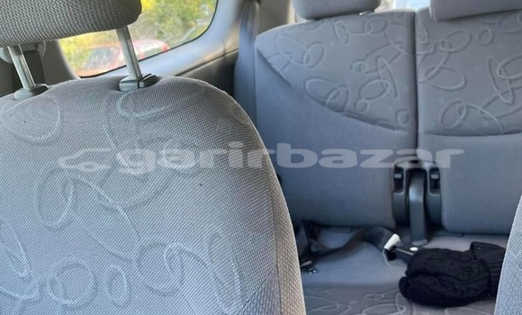 Buy Used Toyota Yaris Silver Car in Douala in Littoral Cameroon Buy Used Toyota Yaris Silver Car in Douala in Littoral Cameroon