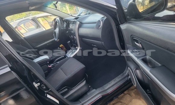 Sayi Na hannu Suzuki Vitara Blue Mota in Buea a Yammacin Kamaru Sayi Na hannu Suzuki Vitara Blue Mota in Buea a Yammacin Kamaru