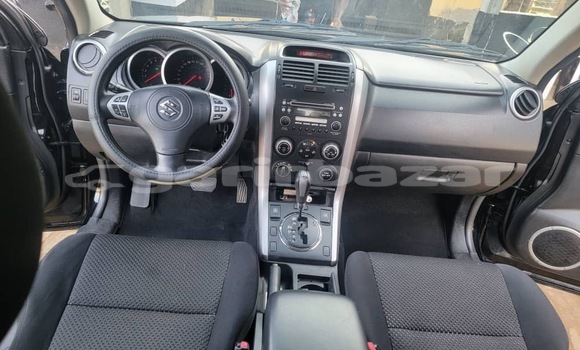 Sayi Na hannu Suzuki Vitara Blue Mota in Buea a Yammacin Kamaru Sayi Na hannu Suzuki Vitara Blue Mota in Buea a Yammacin Kamaru