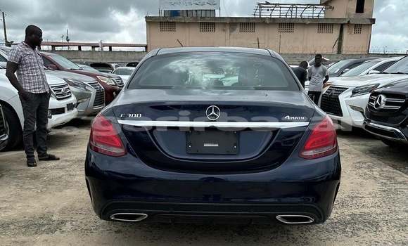 Acheter Neuf Voiture Mercedes‒Benz C-klasse Bleu à Douala, Littoral Cameroon Acheter Neuf Voiture Mercedes‒Benz C-klasse Bleu à Douala, Littoral Cameroon
