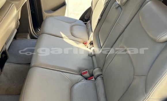 Sayi Sabo Nissan Pathfinder Brown Mota in Douala a Ƙasar Kamaru Sayi Sabo Nissan Pathfinder Brown Mota in Douala a Ƙasar Kamaru