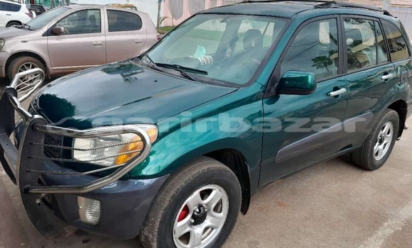 Sayi Sabo Toyota RAV4 Green Mota in Yaounde a Babban Kamaru Sayi Sabo Toyota RAV4 Green Mota in Yaounde a Babban Kamaru