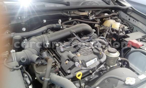 Acheter Occasion Voiture Toyota Hilux Gris à Yaoundé, Central Cameroon Acheter Occasion Voiture Toyota Hilux Gris à Yaoundé, Central Cameroon