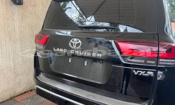 Sayi Sabo Toyota Land Cruiser Black Mota in Yaounde a Babban Kamaru Sayi Sabo Toyota Land Cruiser Black Mota in Yaounde a Babban Kamaru