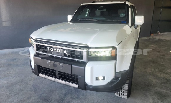 Acheter Neuf Voiture Toyota Land Cruiser Blanc à Douala, Littoral Cameroon Acheter Neuf Voiture Toyota Land Cruiser Blanc à Douala, Littoral Cameroon