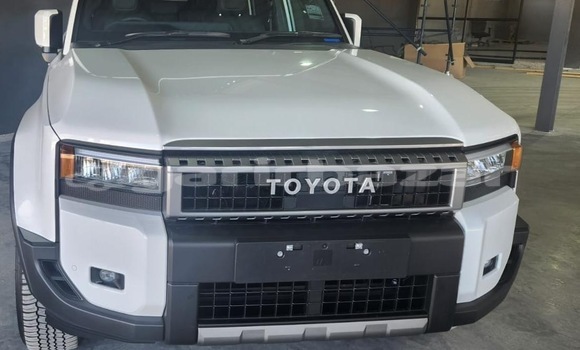 Acheter Neuf Voiture Toyota Land Cruiser Blanc à Douala, Littoral Cameroon Acheter Neuf Voiture Toyota Land Cruiser Blanc à Douala, Littoral Cameroon