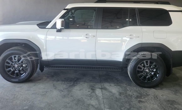 Acheter Neuf Voiture Toyota Land Cruiser Blanc à Douala, Littoral Cameroon Acheter Neuf Voiture Toyota Land Cruiser Blanc à Douala, Littoral Cameroon