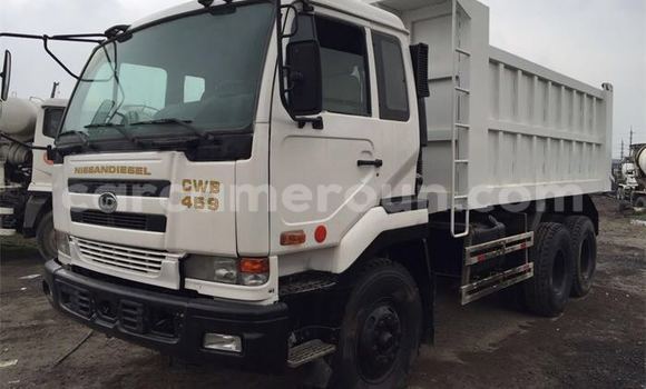 Sayi Na hannu Nissan UD White Babbar mota in Yaounde a Babban Kamaru Sayi Na hannu Nissan UD White Babbar mota in Yaounde a Babban Kamaru