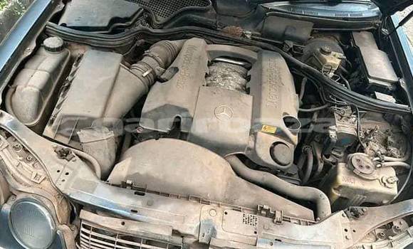 Sayi Na hannu Mercedes-Benz C-Classe Sauran Mota in Douala a Ƙasar Kamaru Sayi Na hannu Mercedes-Benz C-Classe Sauran Mota in Douala a Ƙasar Kamaru