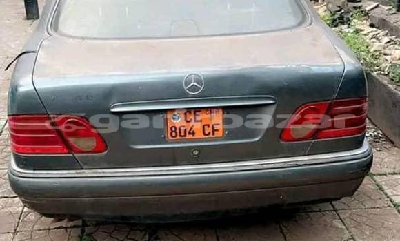 Sayi Na hannu Mercedes-Benz C-Classe Sauran Mota in Douala a Ƙasar Kamaru Sayi Na hannu Mercedes-Benz C-Classe Sauran Mota in Douala a Ƙasar Kamaru