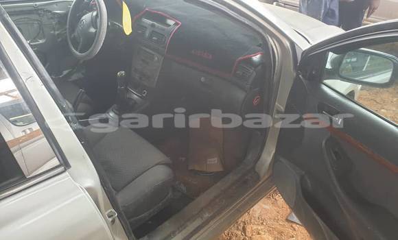 Sayi Na hannu Toyota Camry Sauran Mota in Douala a Ƙasar Kamaru Sayi Na hannu Toyota Camry Sauran Mota in Douala a Ƙasar Kamaru