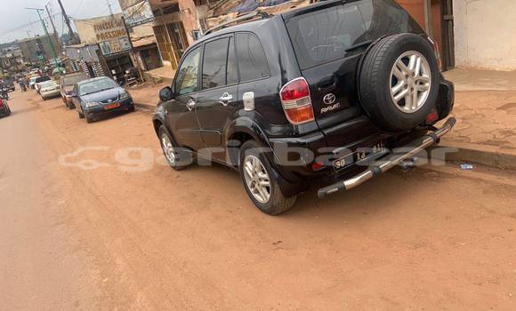 Sayi Na hannu Toyota RAV4 Sauran Mota in Douala a Ƙasar Kamaru Sayi Na hannu Toyota RAV4 Sauran Mota in Douala a Ƙasar Kamaru