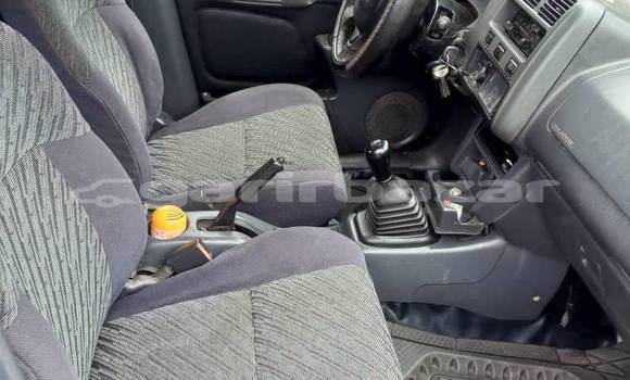 Sayi Na hannu Toyota RAV4 Sauran Mota in Douala a Ƙasar Kamaru Sayi Na hannu Toyota RAV4 Sauran Mota in Douala a Ƙasar Kamaru