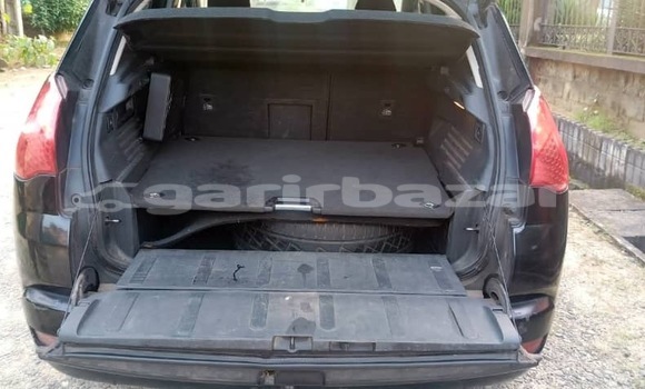 Sayi Na hannu Peugeot 3008 Black Mota in Douala a Ƙasar Kamaru Sayi Na hannu Peugeot 3008 Black Mota in Douala a Ƙasar Kamaru