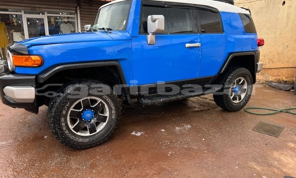 Sayi Sabo Toyota Urban Cruiser Blue Mota in Yaounde a Babban Kamaru Sayi Sabo Toyota Urban Cruiser Blue Mota in Yaounde a Babban Kamaru