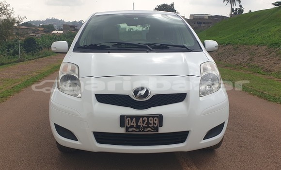 Acheter Occasion Voiture Toyota Yaris Blanc à Yaoundé, Central Cameroon Acheter Occasion Voiture Toyota Yaris Blanc à Yaoundé, Central Cameroon