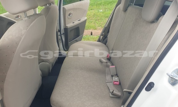 Acheter Occasion Voiture Toyota Yaris Blanc à Yaoundé, Central Cameroon Acheter Occasion Voiture Toyota Yaris Blanc à Yaoundé, Central Cameroon