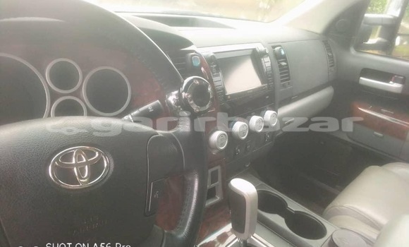 Sayi Sabo Toyota Tundra Sauran Mota in Douala a Ƙasar Kamaru Sayi Sabo Toyota Tundra Sauran Mota in Douala a Ƙasar Kamaru
