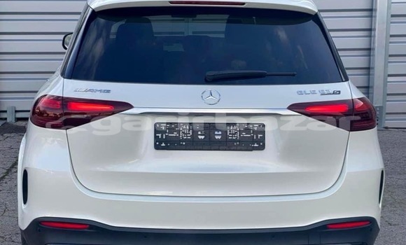 Sayi Sabo Mercedes‒Benz GLE White Mota in Douala a Ƙasar Kamaru Sayi Sabo Mercedes‒Benz GLE White Mota in Douala a Ƙasar Kamaru