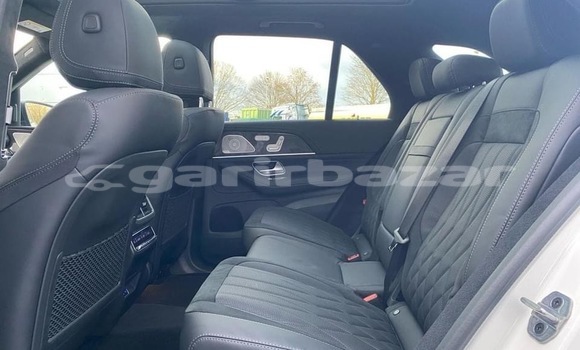 Sayi Sabo Mercedes‒Benz GLE White Mota in Douala a Ƙasar Kamaru Sayi Sabo Mercedes‒Benz GLE White Mota in Douala a Ƙasar Kamaru