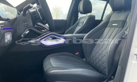 Sayi Sabo Mercedes‒Benz GLE White Mota in Douala a Ƙasar Kamaru Sayi Sabo Mercedes‒Benz GLE White Mota in Douala a Ƙasar Kamaru