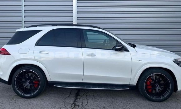 Sayi Sabo Mercedes‒Benz GLE White Mota in Douala a Ƙasar Kamaru Sayi Sabo Mercedes‒Benz GLE White Mota in Douala a Ƙasar Kamaru