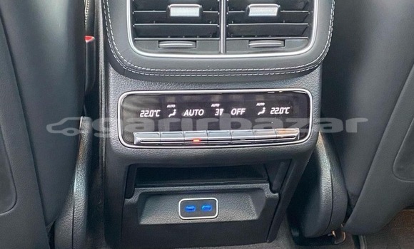 Sayi Sabo Mercedes‒Benz GLE White Mota in Douala a Ƙasar Kamaru Sayi Sabo Mercedes‒Benz GLE White Mota in Douala a Ƙasar Kamaru