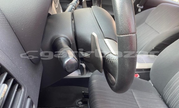 Sayi Sabo Toyota Auris Black Mota in Douala a Ƙasar Kamaru Sayi Sabo Toyota Auris Black Mota in Douala a Ƙasar Kamaru