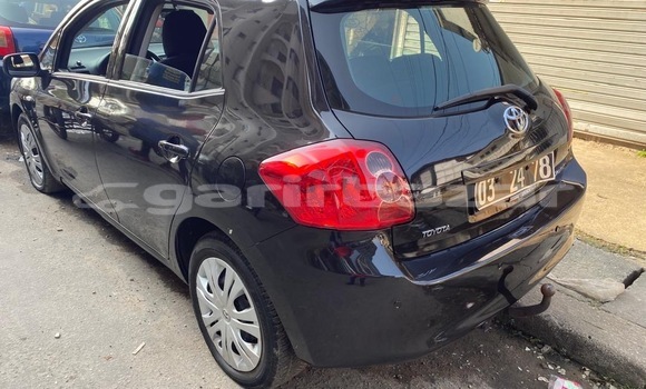Sayi Sabo Toyota Auris Black Mota in Douala a Ƙasar Kamaru Sayi Sabo Toyota Auris Black Mota in Douala a Ƙasar Kamaru