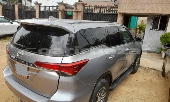 Acheter Import Voiture Toyota Fortuner Gris à Douala, Littoral Cameroon Acheter Import Voiture Toyota Fortuner Gris à Douala, Littoral Cameroon