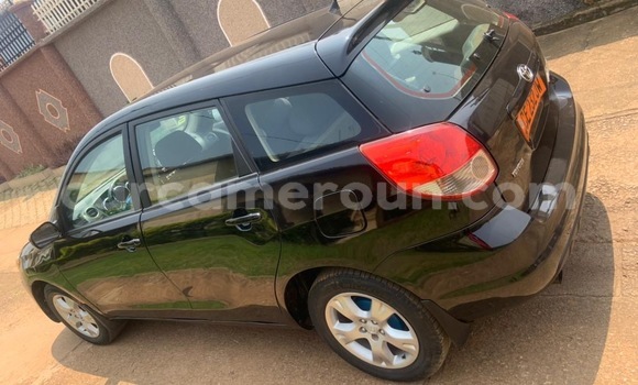 Acheter Occasion Voiture Toyota Matrix Noir à Yaoundé, Central Cameroon Acheter Occasion Voiture Toyota Matrix Noir à Yaoundé, Central Cameroon
