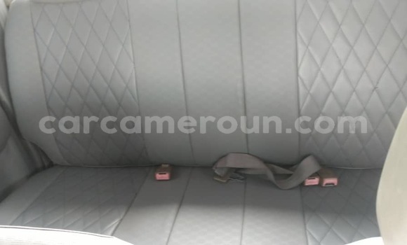 Sayi Sabo Toyota Hilux White Mota in Yaounde a Babban Kamaru Sayi Sabo Toyota Hilux White Mota in Yaounde a Babban Kamaru