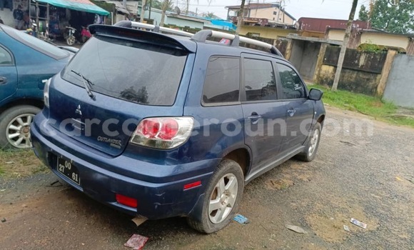 Sayi Na hannu Mitsubishi Outlander Blue Mota in Douala a Ƙasar Kamaru Sayi Na hannu Mitsubishi Outlander Blue Mota in Douala a Ƙasar Kamaru