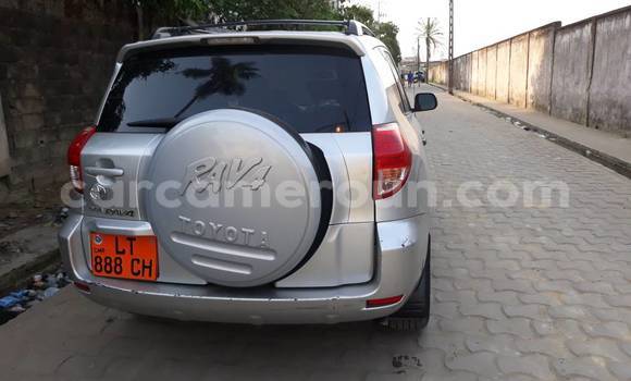 Acheter Occasion Voiture Toyota RAV4 Gris à Douala, Littoral Cameroon Acheter Occasion Voiture Toyota RAV4 Gris à Douala, Littoral Cameroon