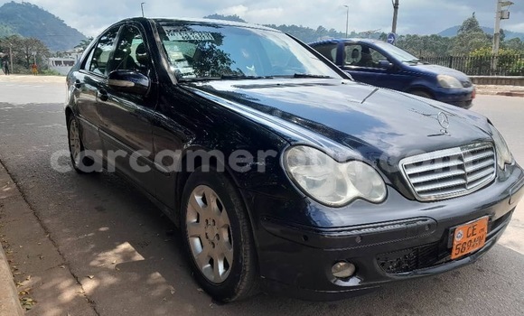 Acheter Occasion Voiture Mercedes‒Benz C-klasse Noir à Yaoundé, Central Cameroon Acheter Occasion Voiture Mercedes‒Benz C-klasse Noir à Yaoundé, Central Cameroon