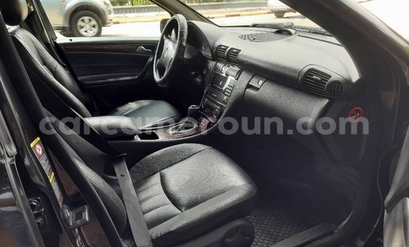 Acheter Occasion Voiture Mercedes‒Benz C-klasse Noir à Yaoundé, Central Cameroon Acheter Occasion Voiture Mercedes‒Benz C-klasse Noir à Yaoundé, Central Cameroon