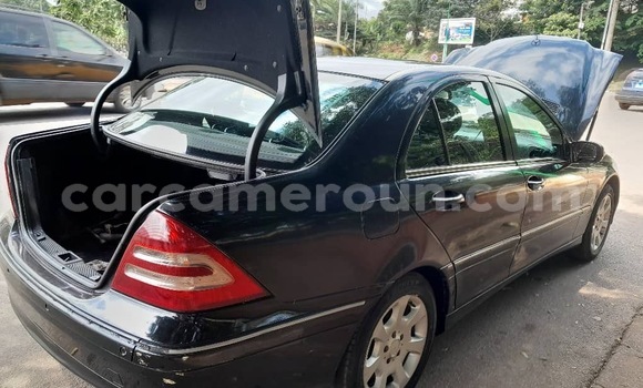 Acheter Occasion Voiture Mercedes‒Benz C-klasse Noir à Yaoundé, Central Cameroon Acheter Occasion Voiture Mercedes‒Benz C-klasse Noir à Yaoundé, Central Cameroon