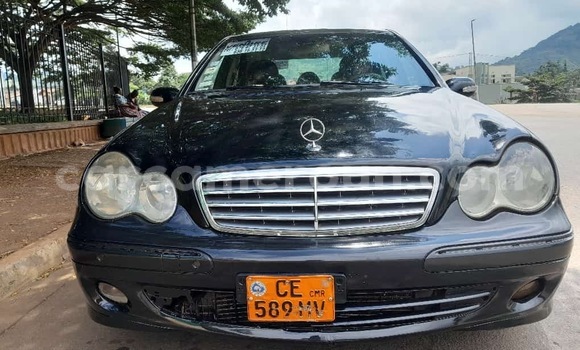 Acheter Occasion Voiture Mercedes‒Benz C-klasse Noir à Yaoundé, Central Cameroon Acheter Occasion Voiture Mercedes‒Benz C-klasse Noir à Yaoundé, Central Cameroon