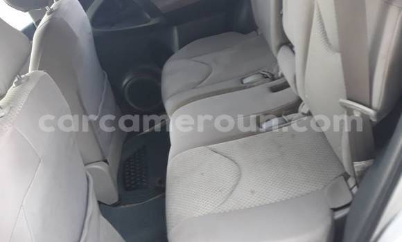 Acheter Occasion Voiture Toyota RAV4 Gris à Douala, Littoral Cameroon Acheter Occasion Voiture Toyota RAV4 Gris à Douala, Littoral Cameroon