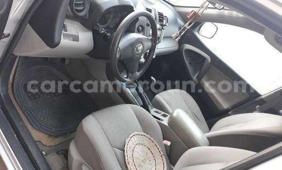 Acheter Occasion Voiture Toyota RAV4 Gris à Douala, Littoral Cameroon Acheter Occasion Voiture Toyota RAV4 Gris à Douala, Littoral Cameroon