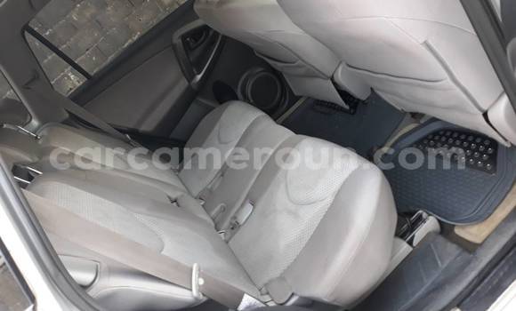 Acheter Occasion Voiture Toyota RAV4 Gris à Douala, Littoral Cameroon Acheter Occasion Voiture Toyota RAV4 Gris à Douala, Littoral Cameroon